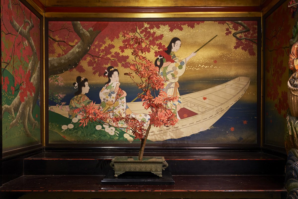 日本画と秋の草花、紅葉が美の共演　ホテル雅叙園東京、「いけばな×百段階段2017」開催　